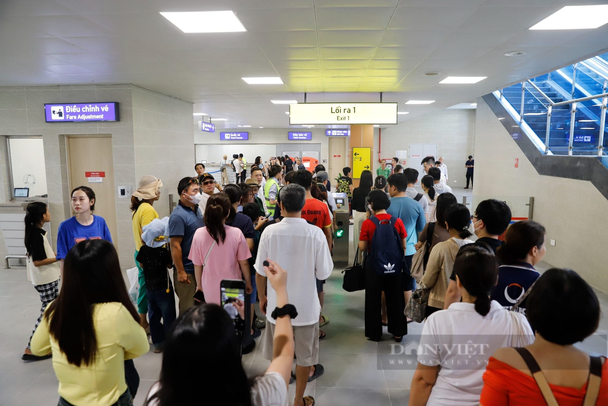 Những ngày đầu vận hành tuyến Metro Nhổn - Cầu Giấy: Khởi đầu ấn tượng với hơn 250.000 lượt khách